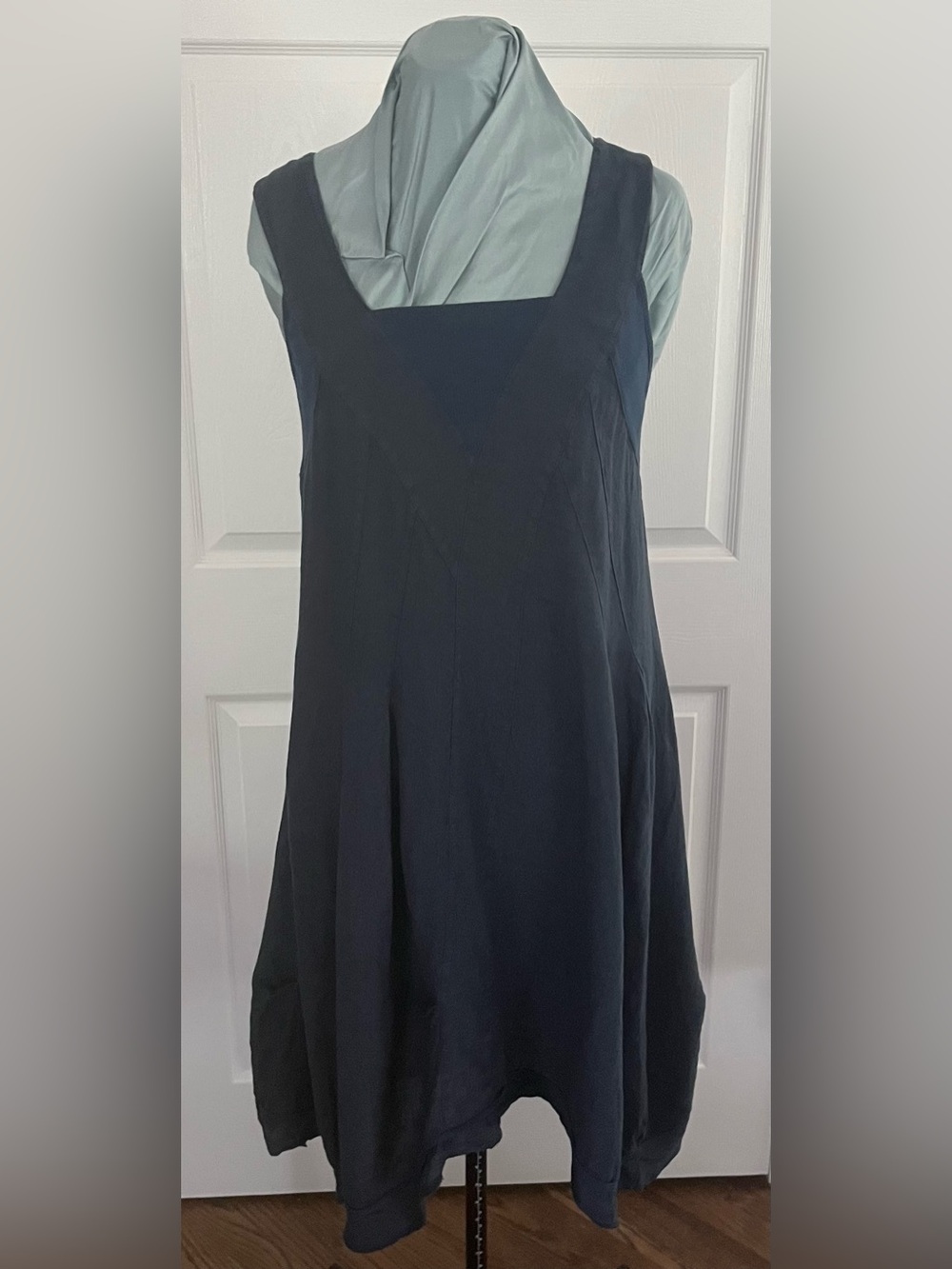 Luca Vanucci Italian Navy Linen Sleeveless A-line Dress with Asymmetrical Hem